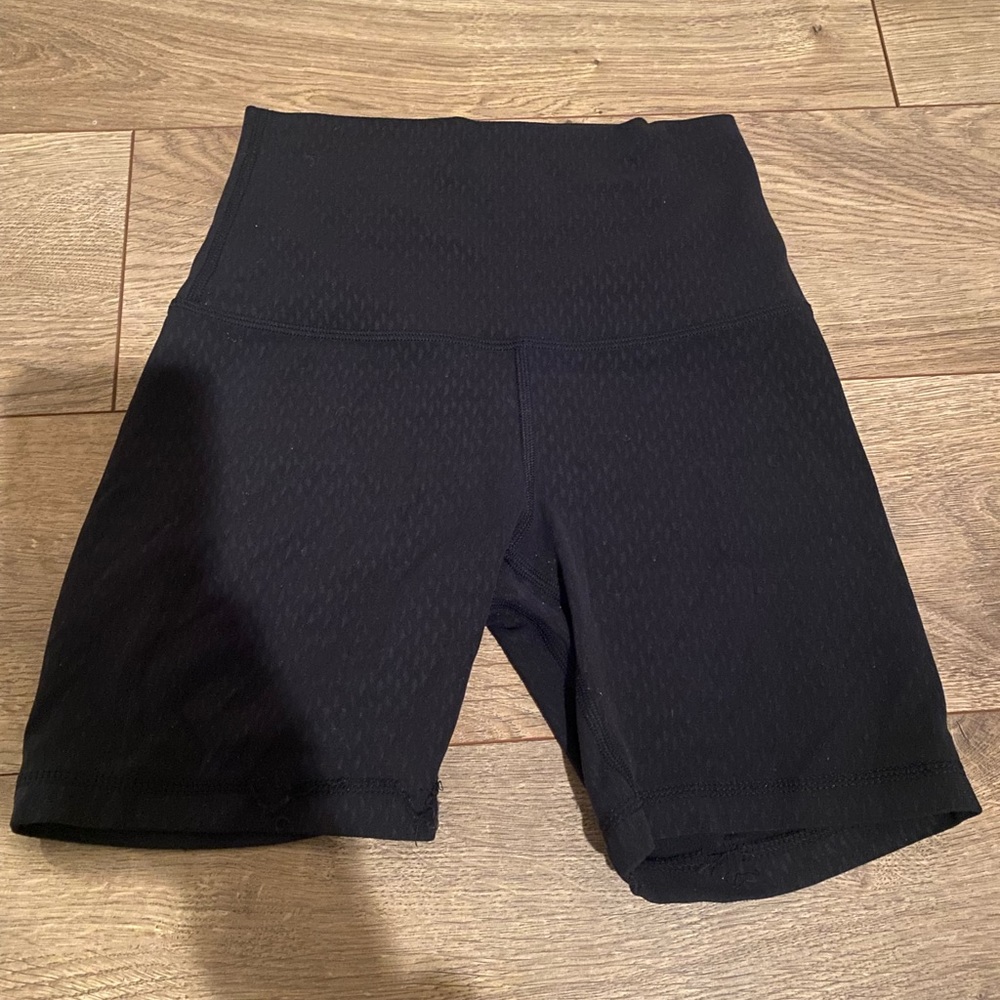 4 inch lululemon align shorts